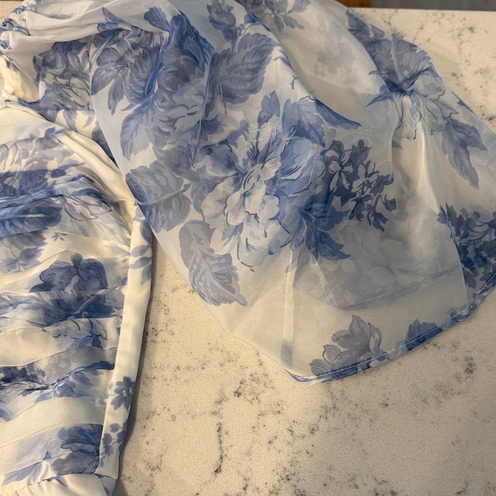 Emerson Blue Floral Dress by Abercrombie & Fitch size Small - Tall - Picture 3 of 5